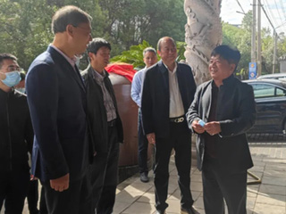 福建省政協(xié)副主席、黨組副書(shū)記張兆民視察調研雙龍戲珠酒業(yè)
